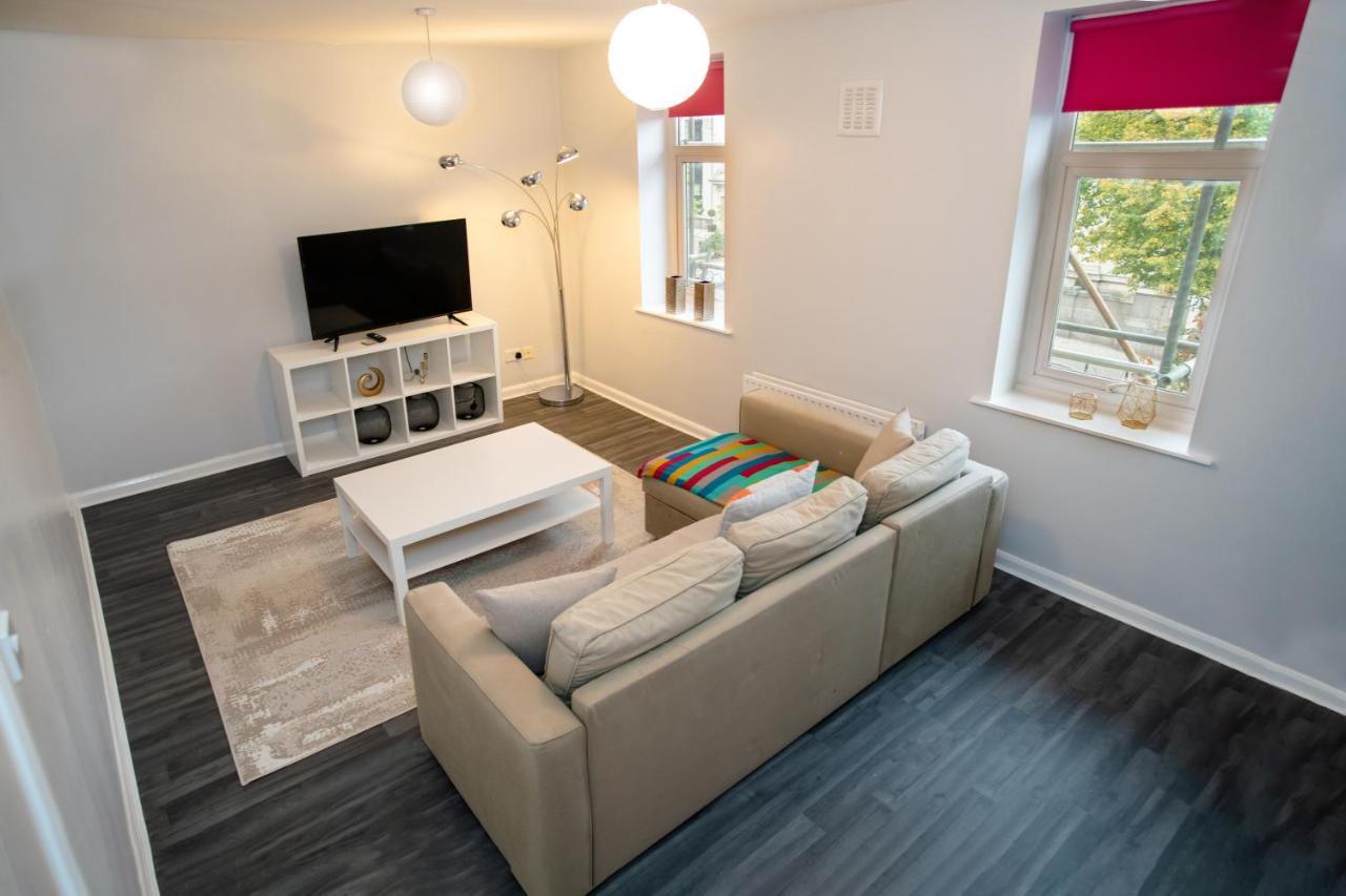 Two Bedroom Duplex in Angel High Street