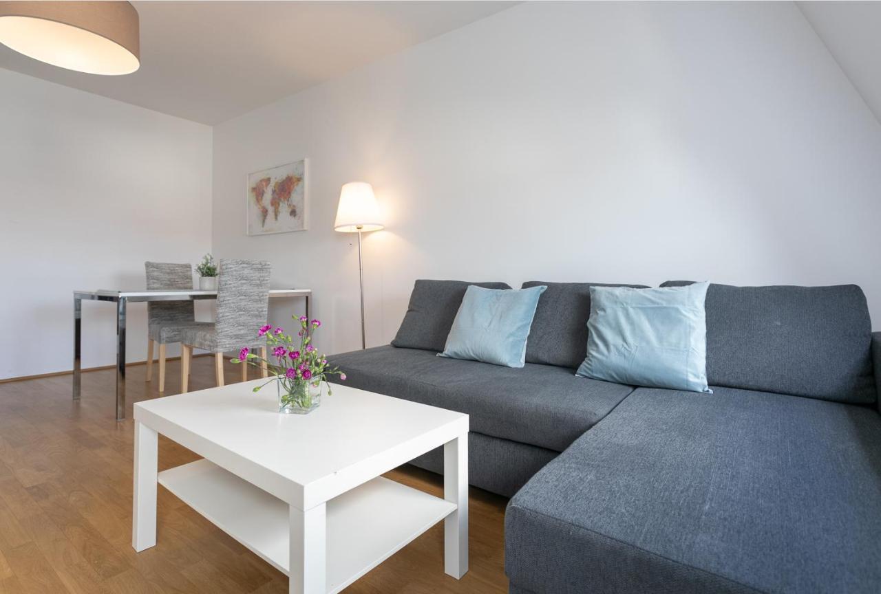 Between Schoenbrunn And City Center Apt 35