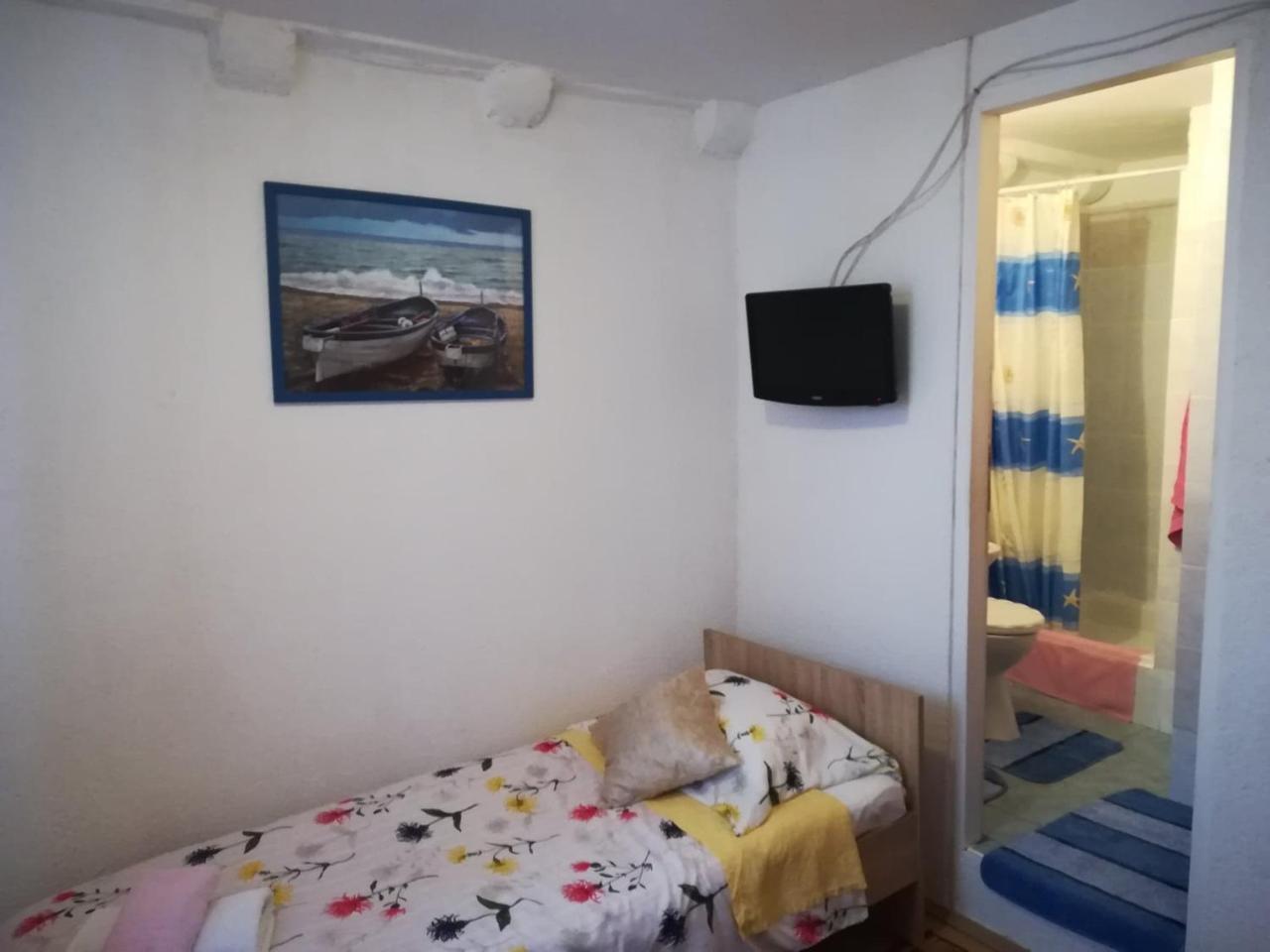 Room Center Old Town (Adults Only)