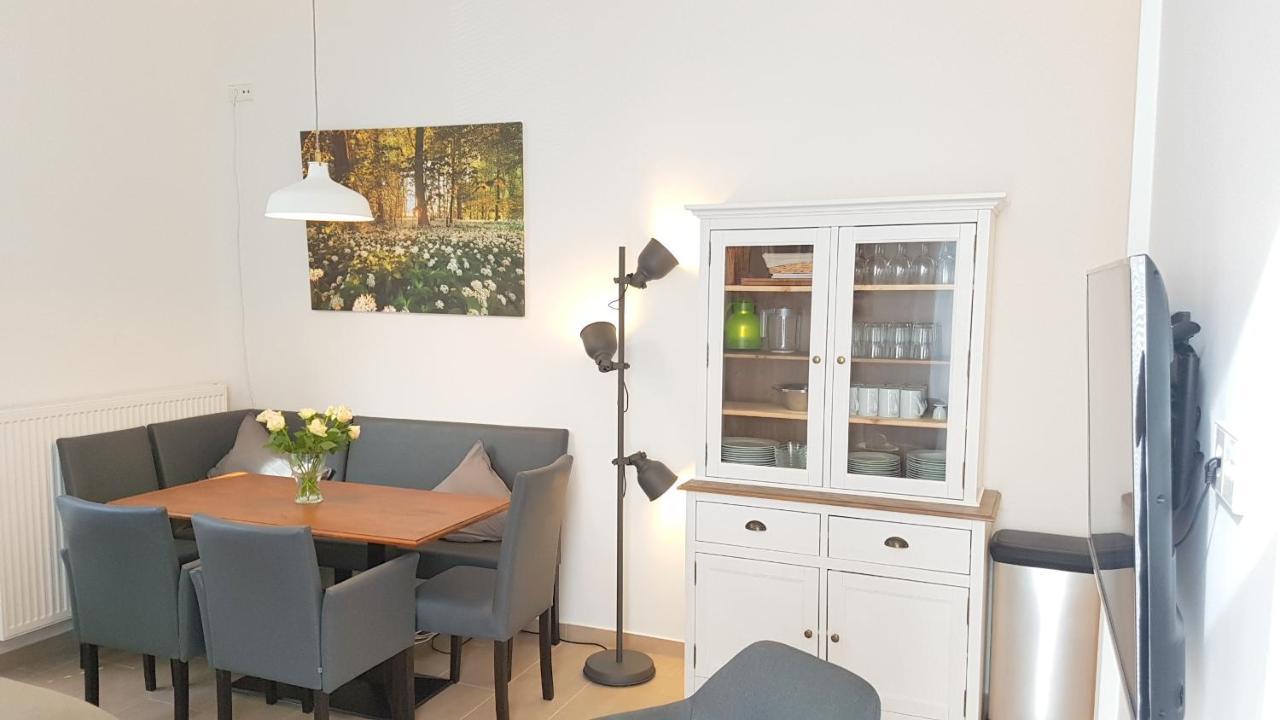 Apartment Niebuhr Kurfurstendamm - Cozy Family & Business Flair Welcomes You - Rockchair Apartments