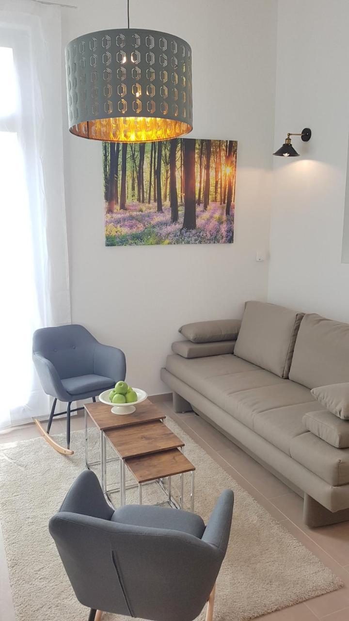 Apartment Niebuhr Kurfurstendamm - Cozy Family & Business Flair Welcomes You - Rockchair Apartments 1