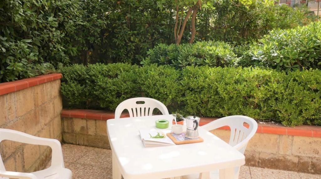 House with Garden And Parking Space in Mergellina