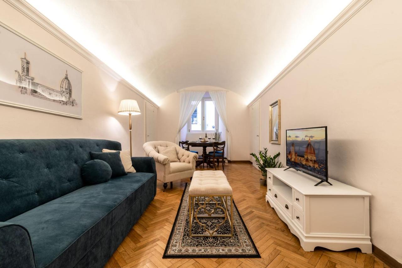 Historic Center! Charming Traditional Florentine Building - Ac,Wifi - by Likehomeflorence 2