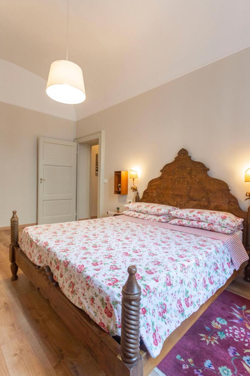 Apartment Vespucci- Quite Historic Palace 1