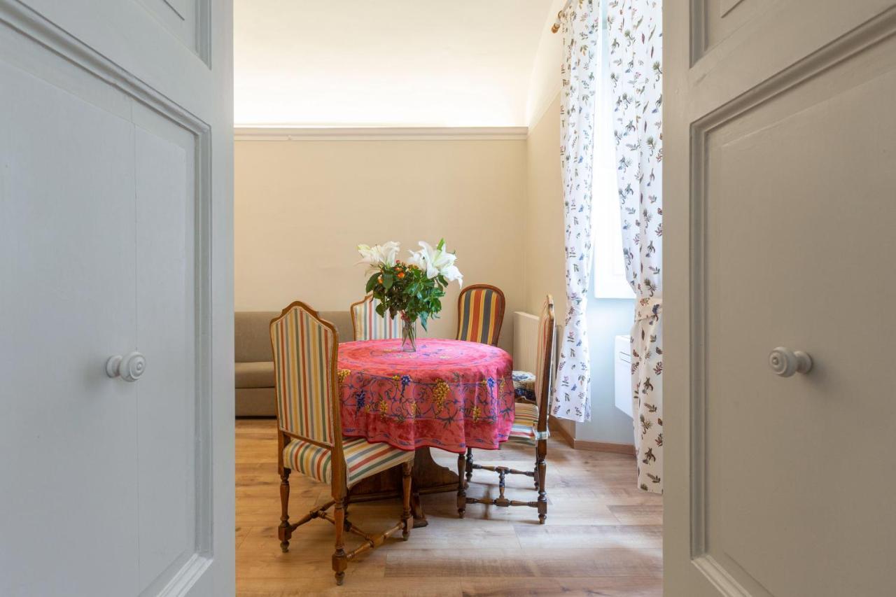 Apartment Vespucci- Quite Historic Palace 2