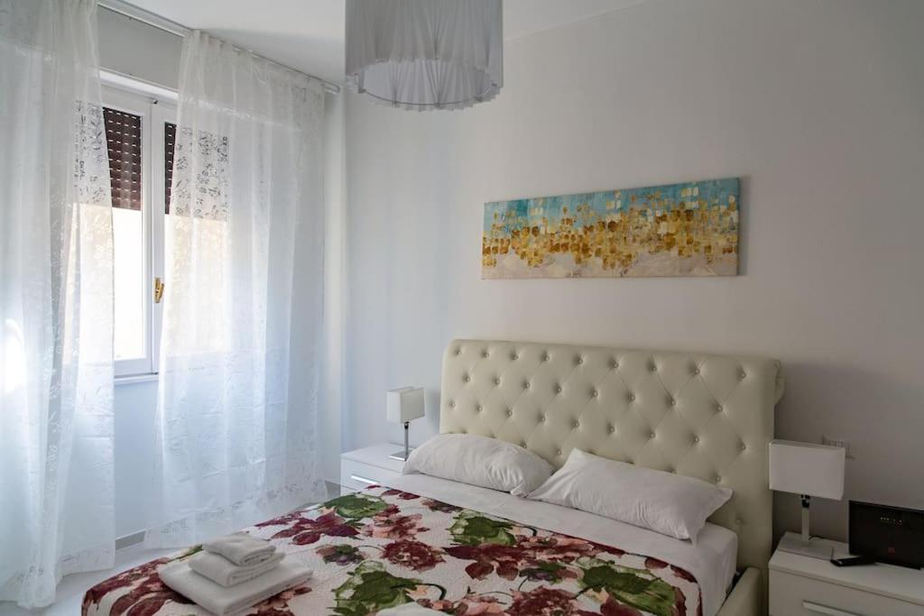 Modern Apartment Near Ponte Vecchio.