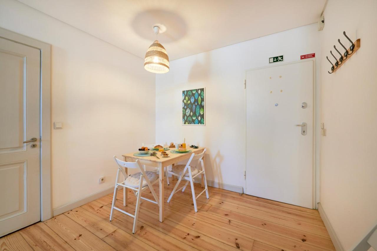 Sunny Apartment in Lisbon! 1