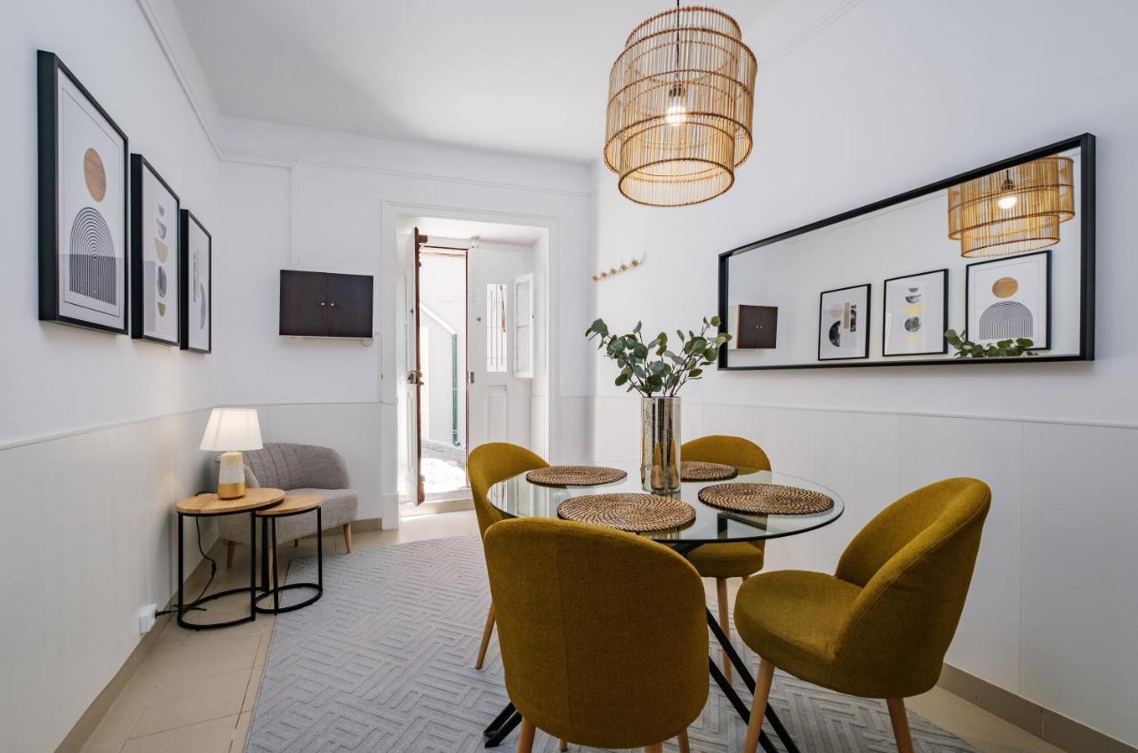 New! Unique 1 Bedroom Apartment- Santa Catarina 42 1