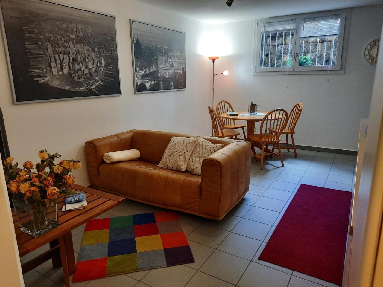 #10ilnumeroperfetto, Independent Entrance, Private Parking & Garten
