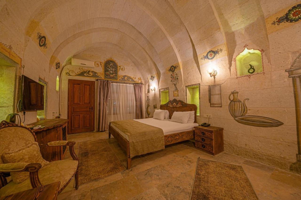 Capp Royal Cave Hotel