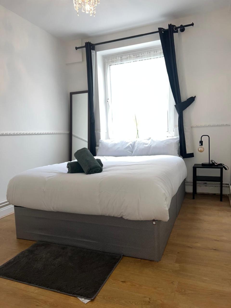 2 Bedroom Flat, 2 Minutes Walk To Bethnalgreen Station, Central London 2