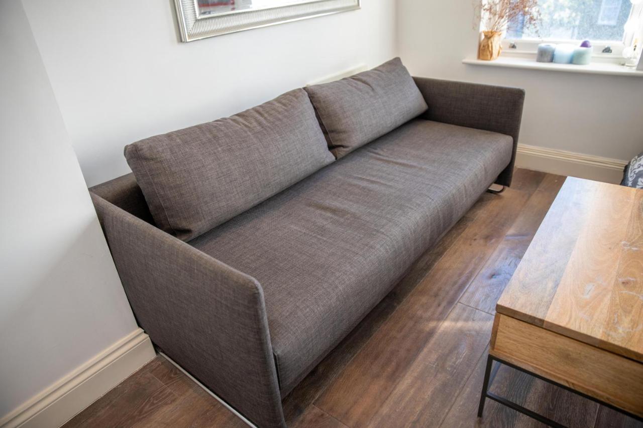 Gorgeous Light Contemporary Apt in Notting Hill 1