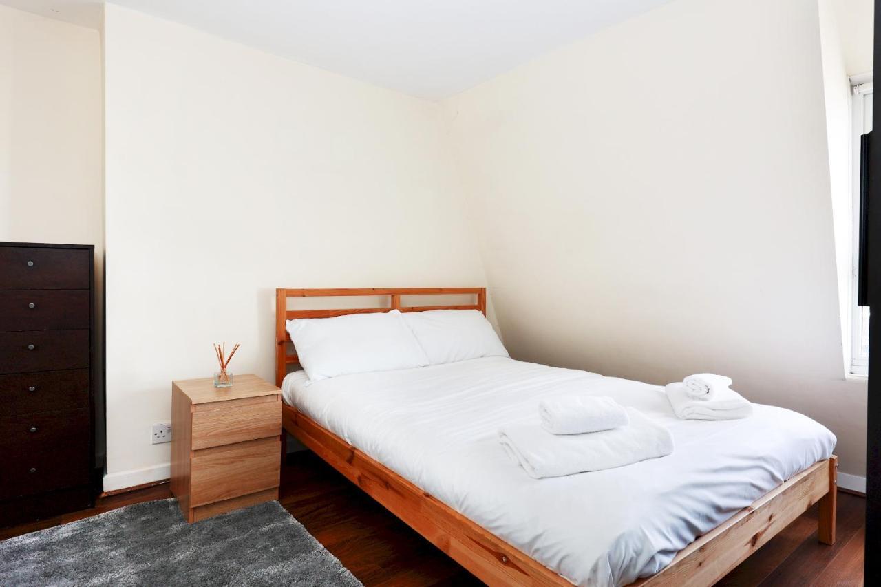 Pass the Keys Comfy Flat by Oval Cricket Club