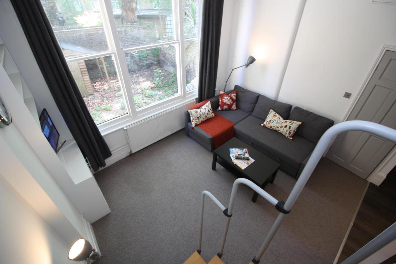 Well Appointed Garden Condo in Kensington Olympia 2