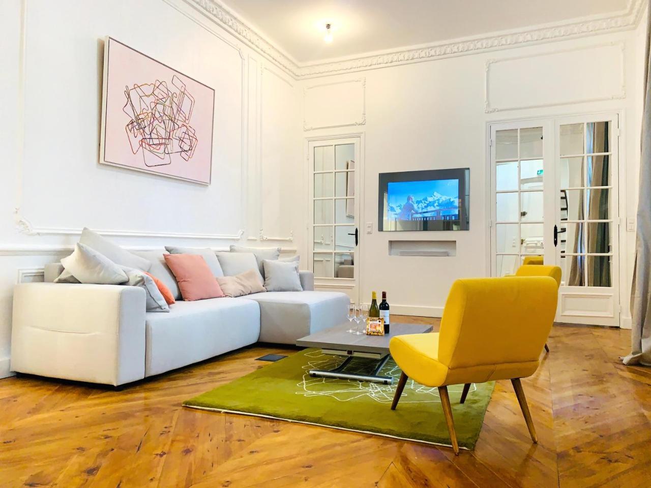 2 Bedrooms - Paris Centre - Champs Elysees