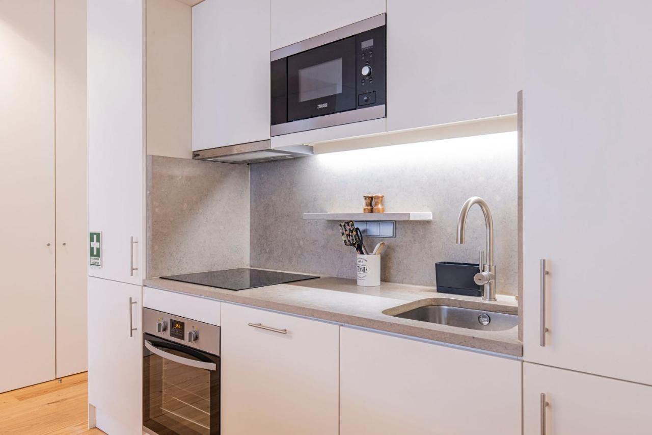 Modern Rustic Flat in Santos by Lovelystay 2