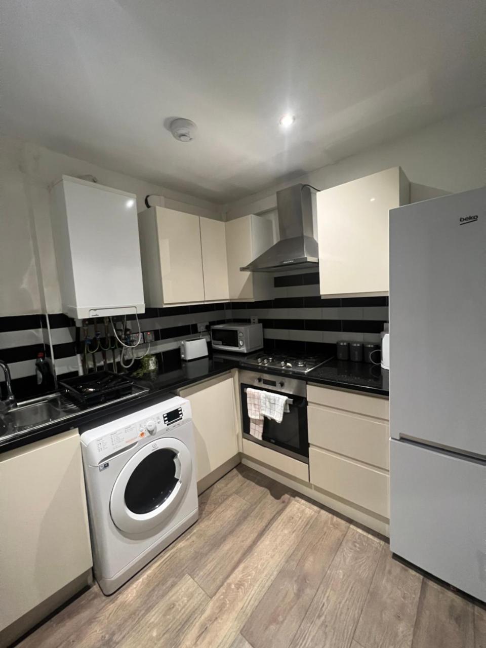 Lovely 3 Bedroom, Heart of London, Euston Kings Cross St Pancras