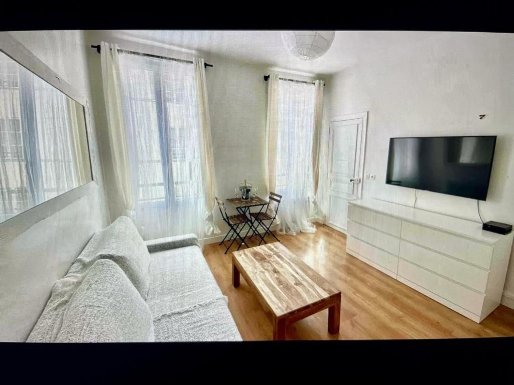 Cute One Bedroom in Le Marais