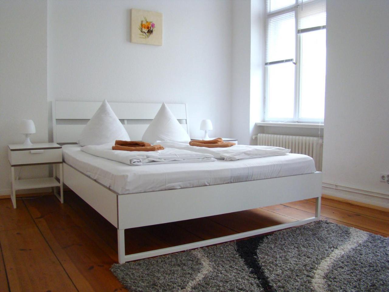 Rooms & Apartments Near Zoologischer Garten