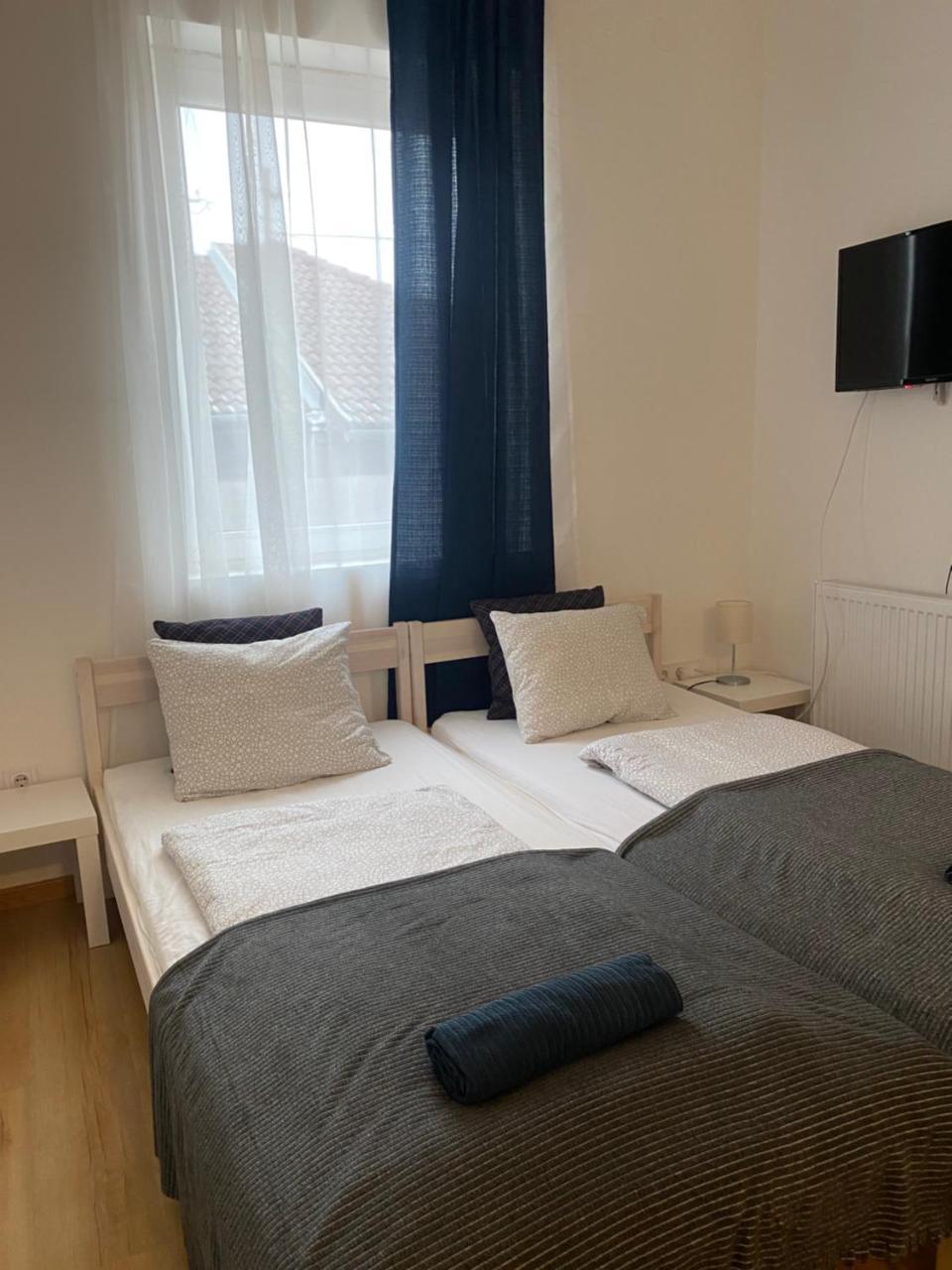 Budapest Airport-Vecses Trainstation Apartman K7