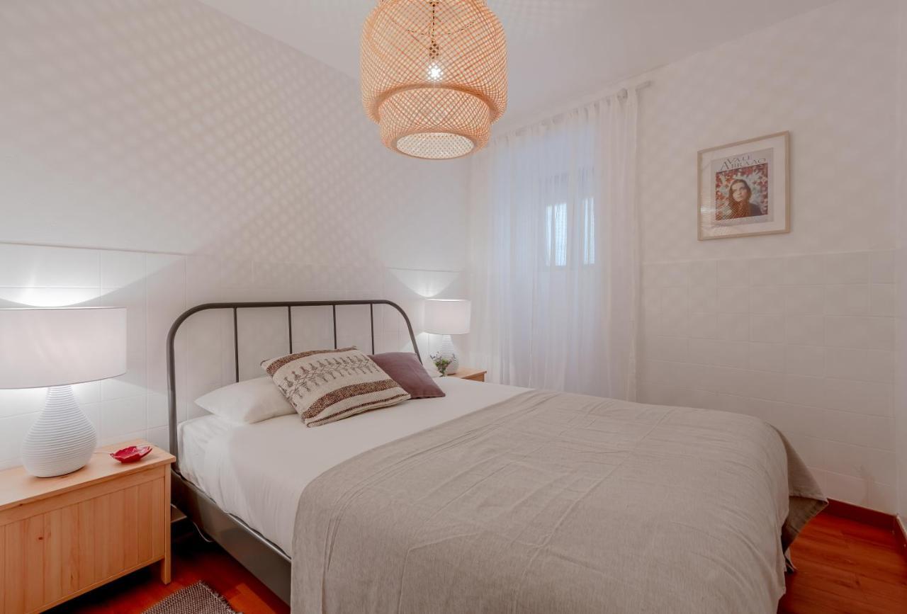 Typical Alfama Apartment, by Timecooler 1