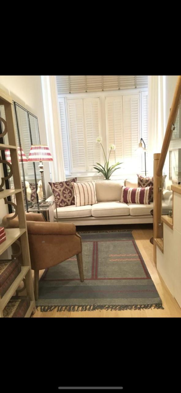 Stylish Studio in Kensington 1