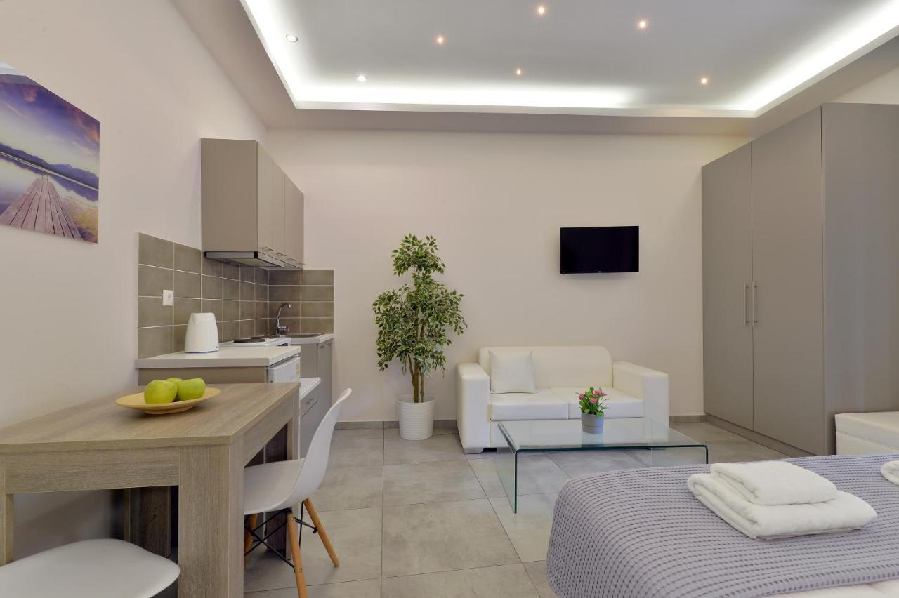 Alekos Apartments 2 (Adults only)