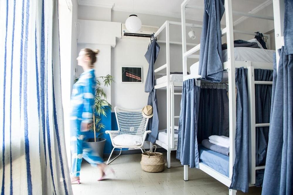 Thanasis Place Hostel