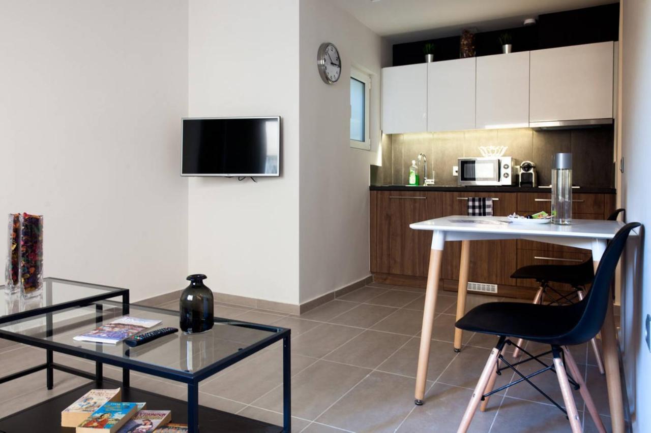 Toni's Charming Apartment in the Thisseo Station (Adults Only)