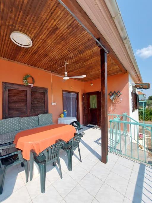 Dream in Chalkidiki 2 Bedroom Villa with Garden