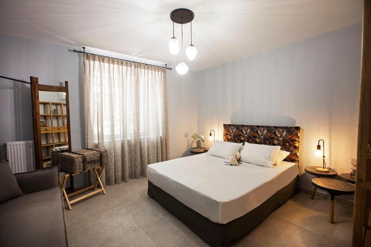 Bentzi...Boutique Apartment in Pangrati, Superior Suite (2) for 4 Guests