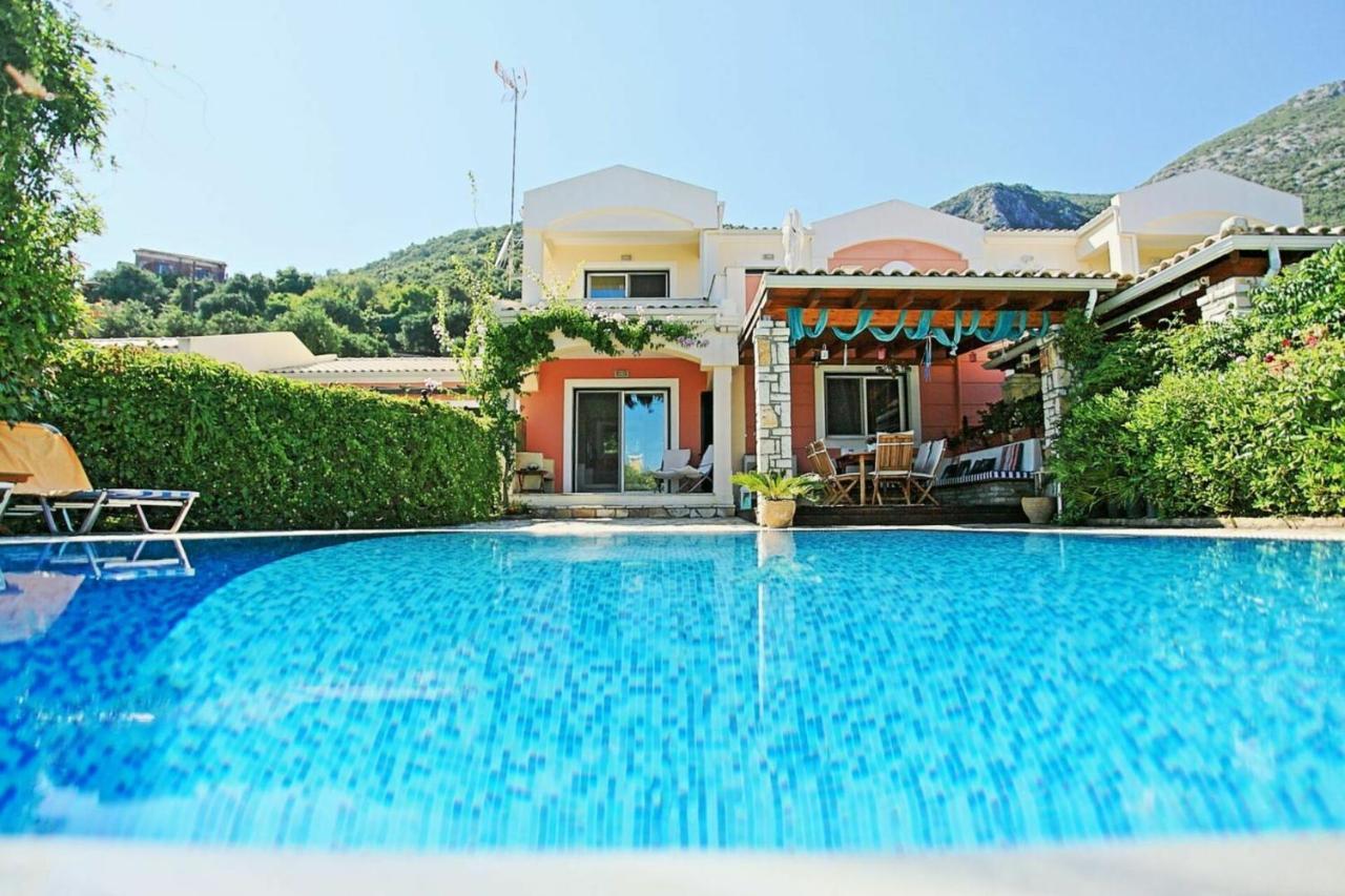 Beach Villa Blue by Posarellivillas