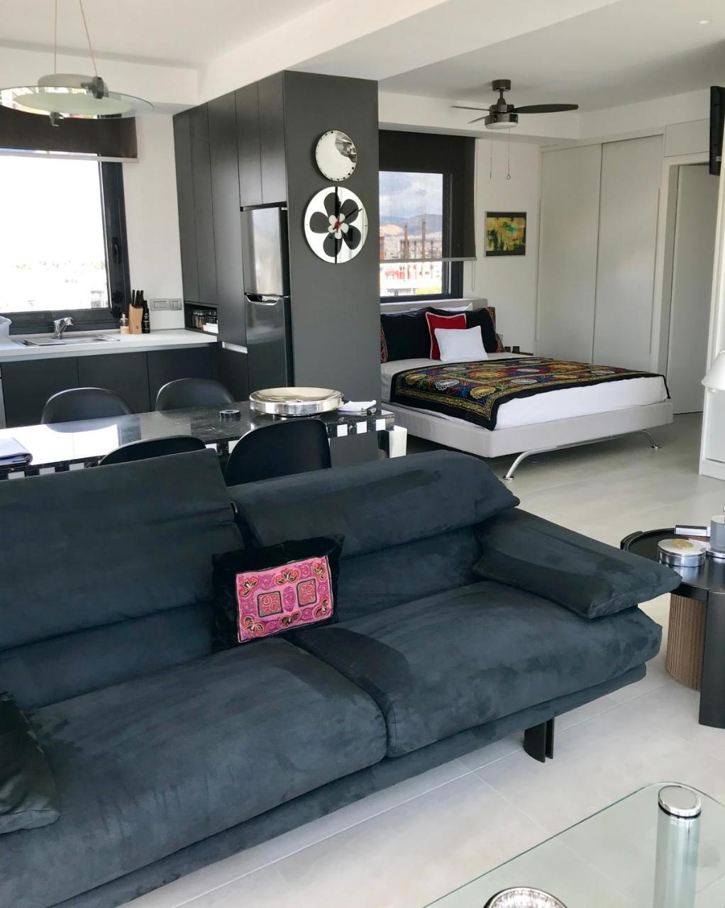 Stylish Penthouse with Acropolis And 360 View (Adults Only)