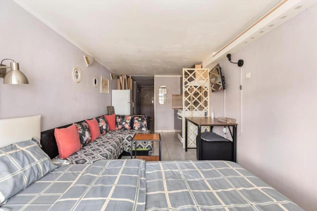 Liva Studio Center Thessaloniki, Agias Sofias 1