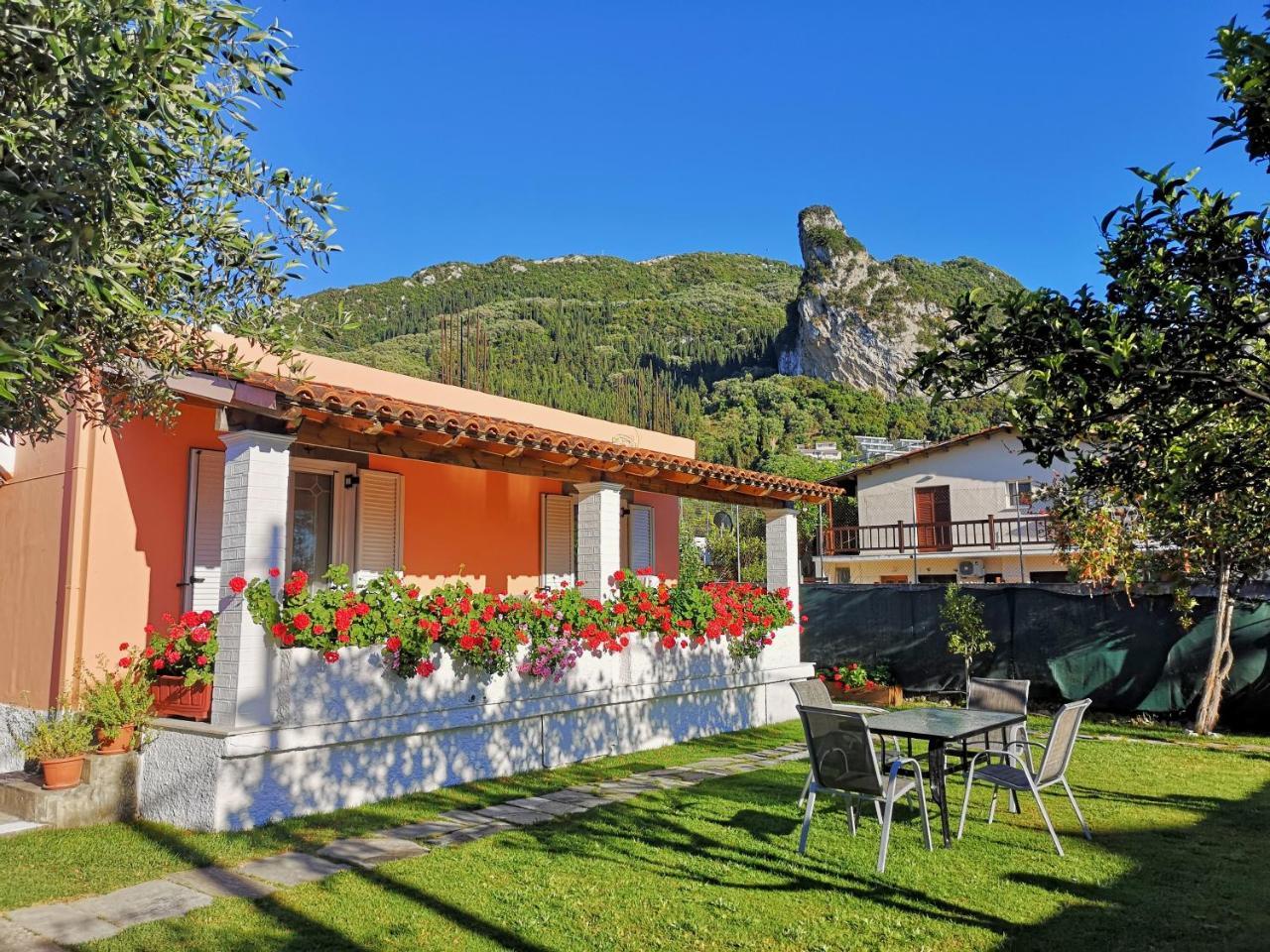 Villa Eleni (Apartment) Fully Equiped,Near the Sea