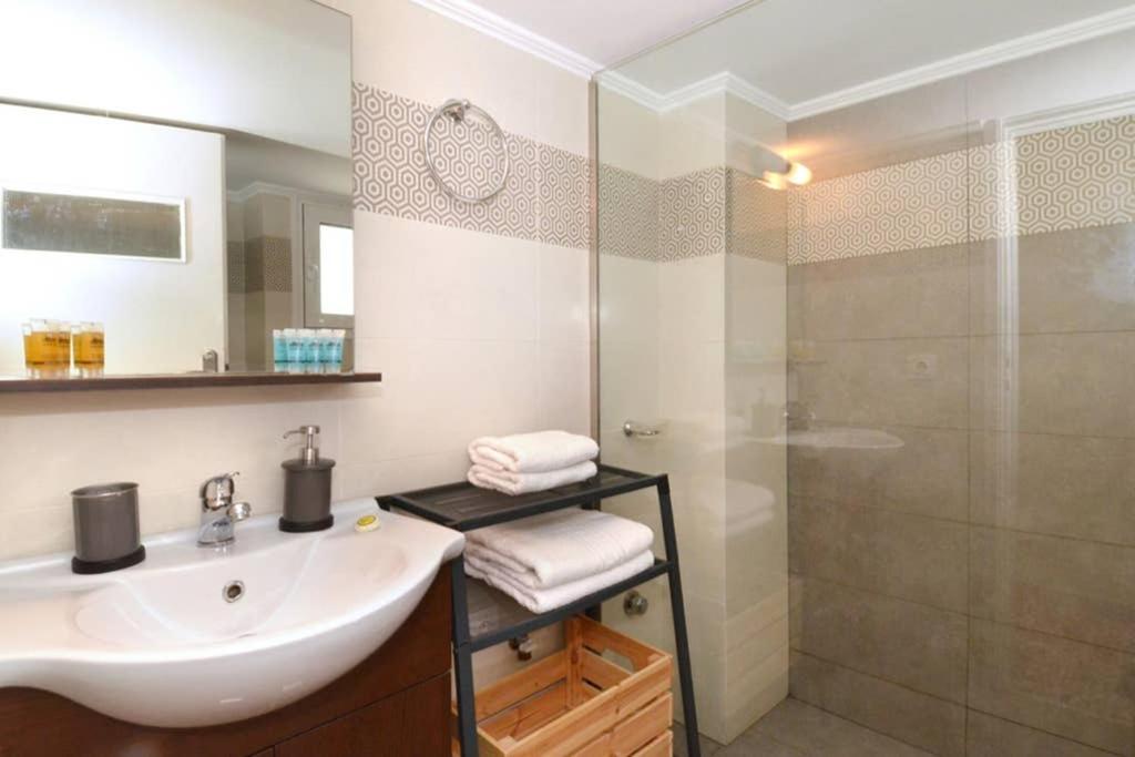 Exarchia, a Nice And Cozy Apartment