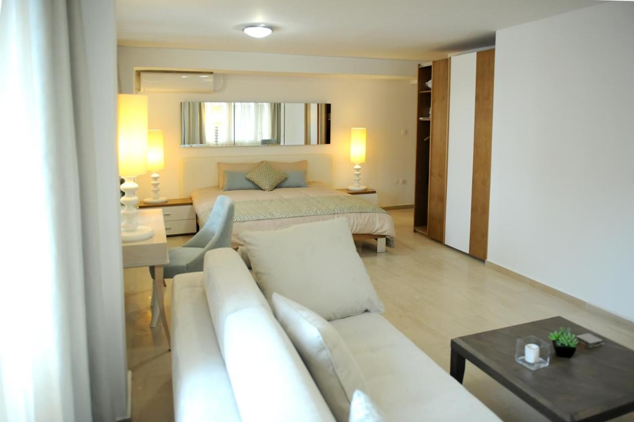 Greecerent - Elegant Center 1