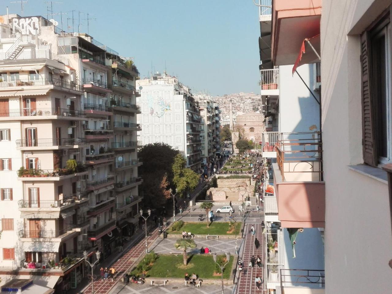 Luxury Apt at Navarino Square 2