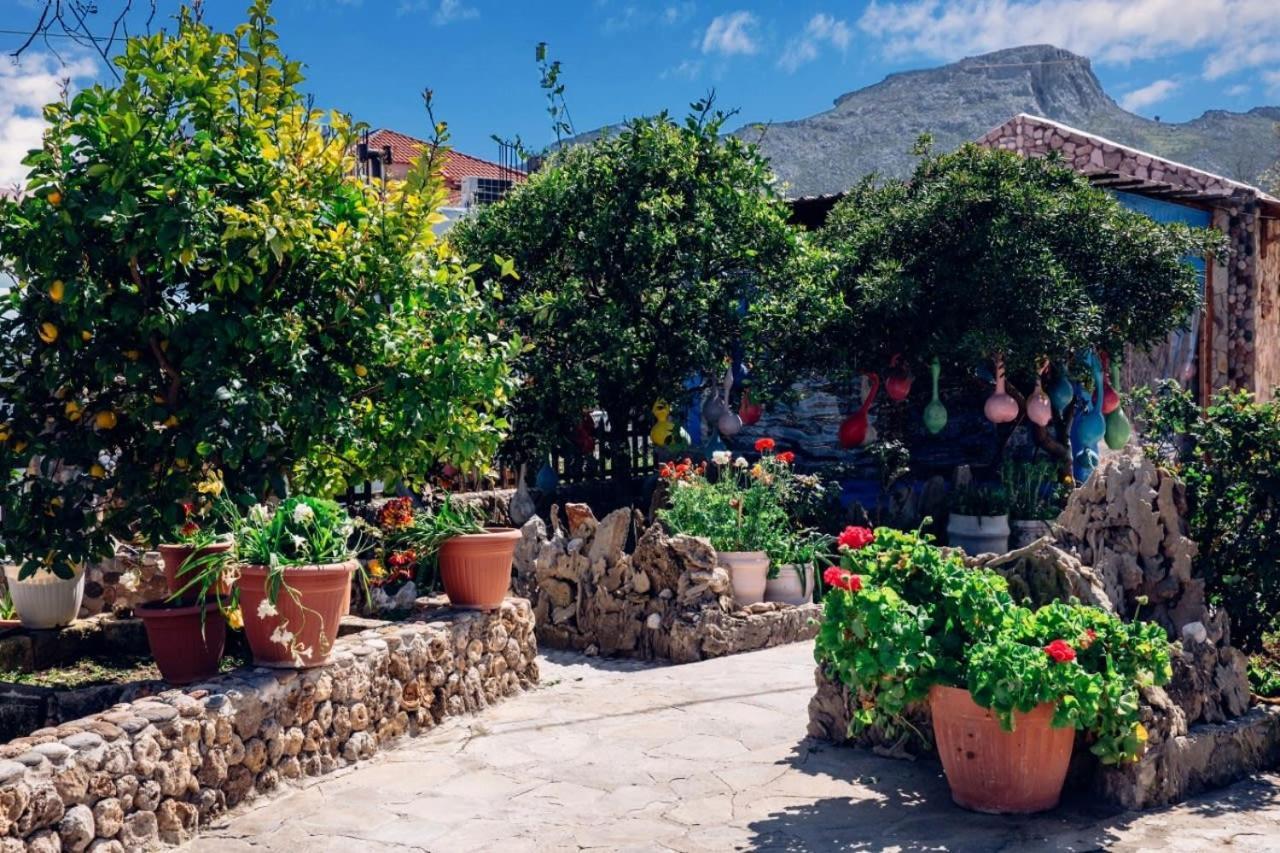 Rhodes Archaggelos Retreat-Nest Among Garden 2