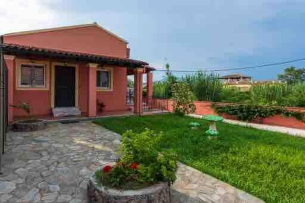 Sofis Private House with Big Garden