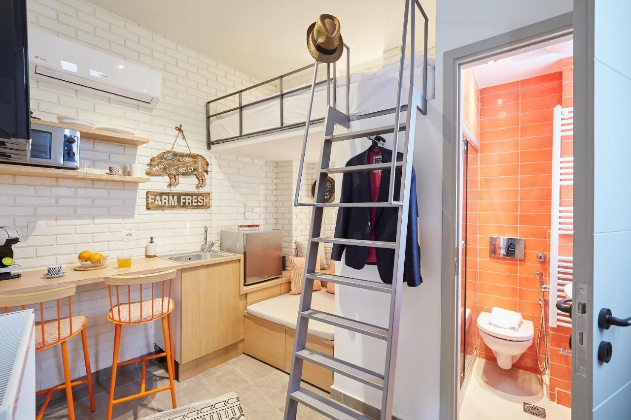 Mind-Blowing Petite Studio in the Heart of Athens!