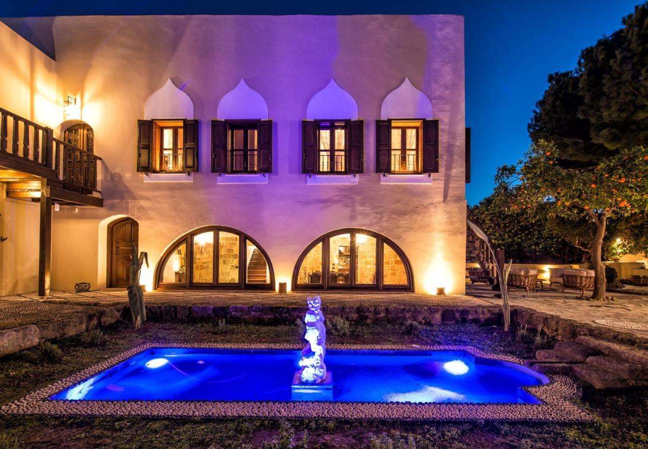 Lemuria Manor 1