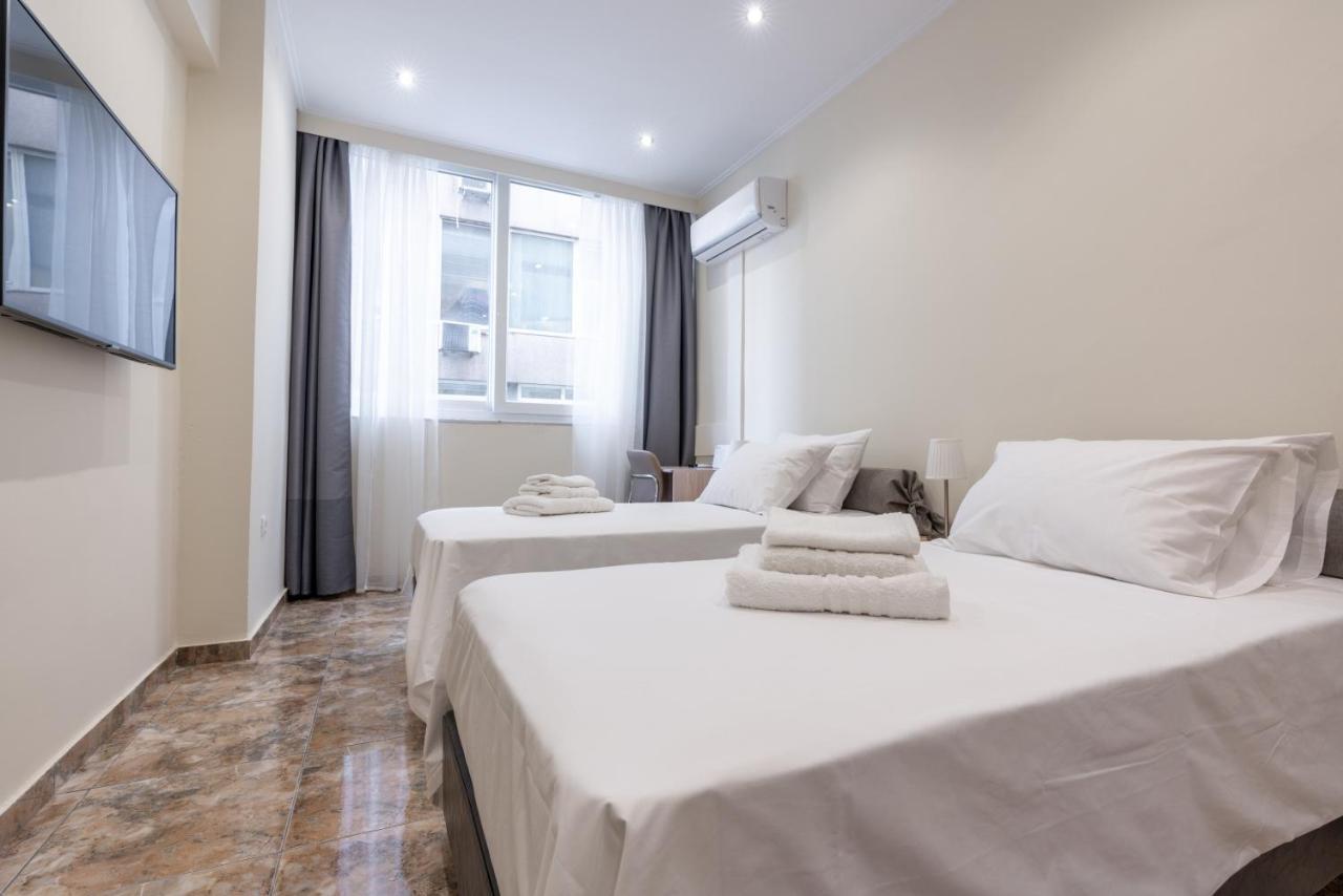 Luxury Harbour Studios (Adults Only) 2