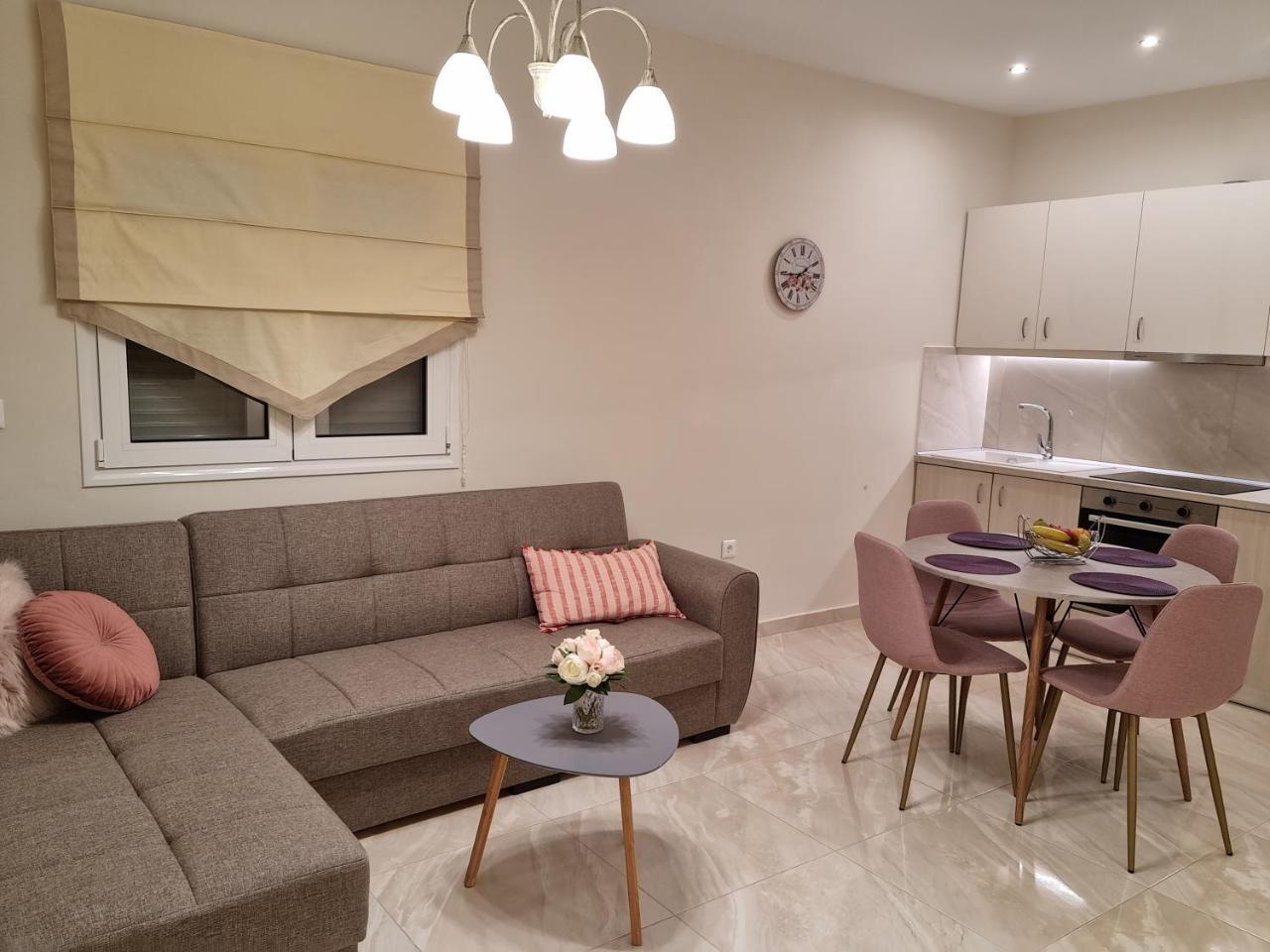 Ma Maison Rose 2