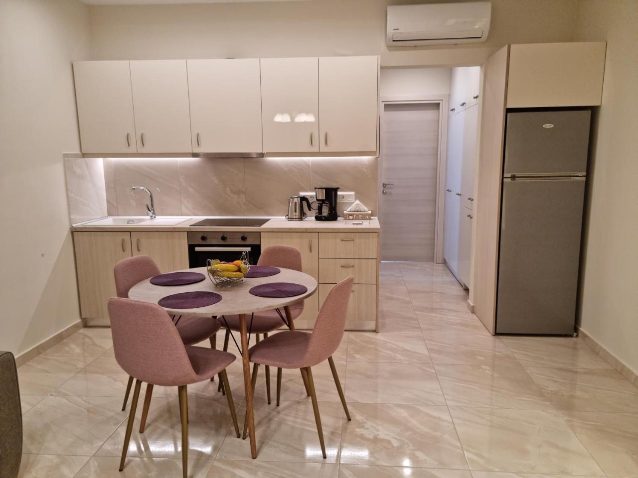 Ma Maison Rose 1
