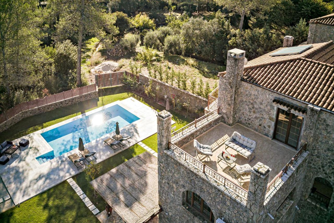 Filia Stone Villa