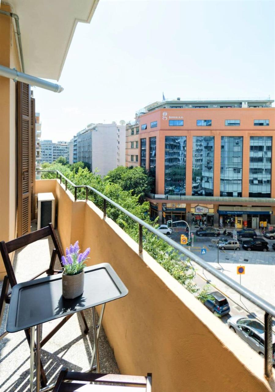 Private Pristine Balcony Home- Heart of the Center