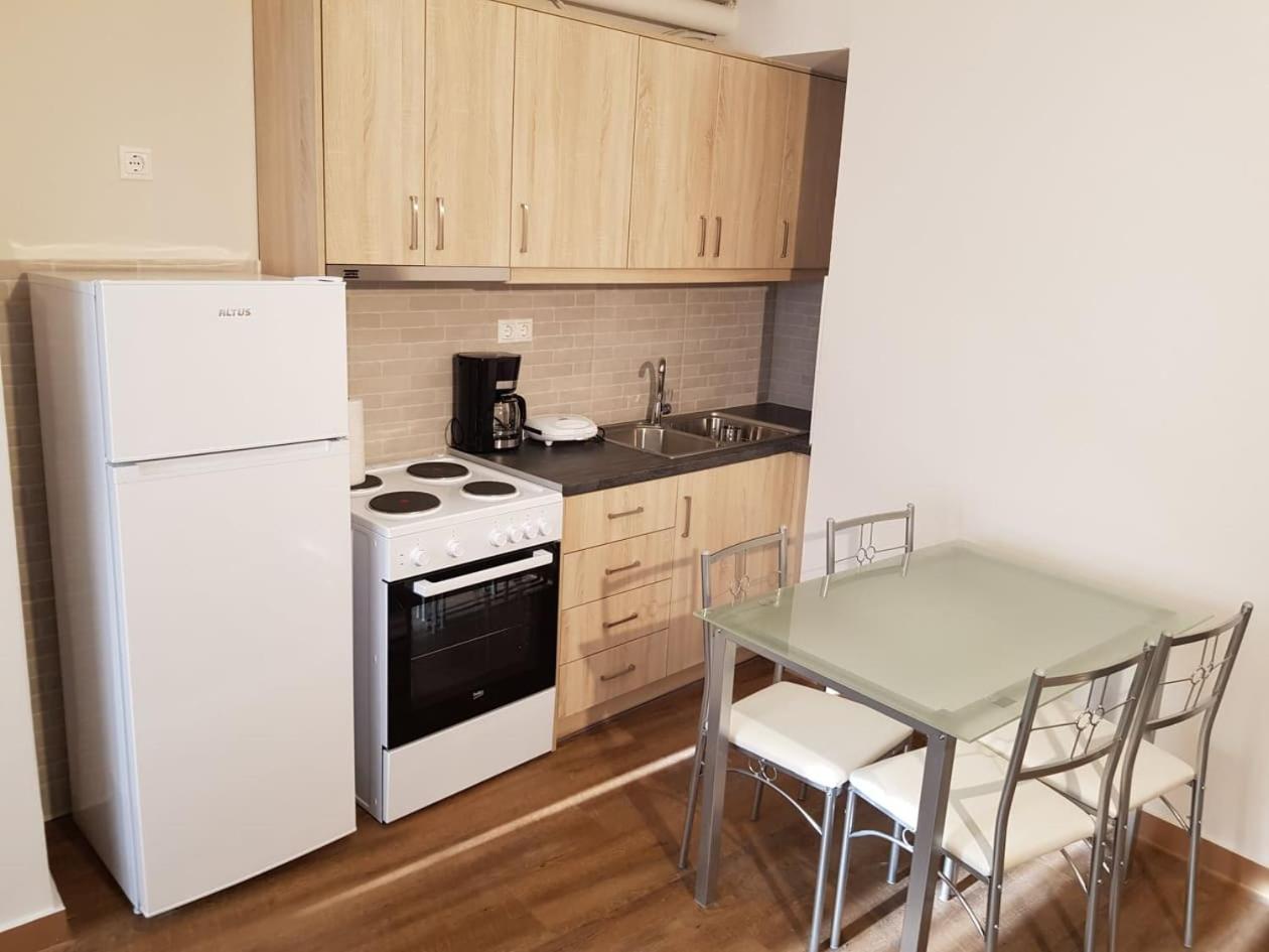 Lux & Cool Apartments in Athens - Psiri