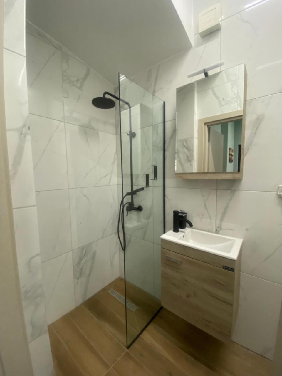 Treasure Box Apartment _Aristotelous Square_