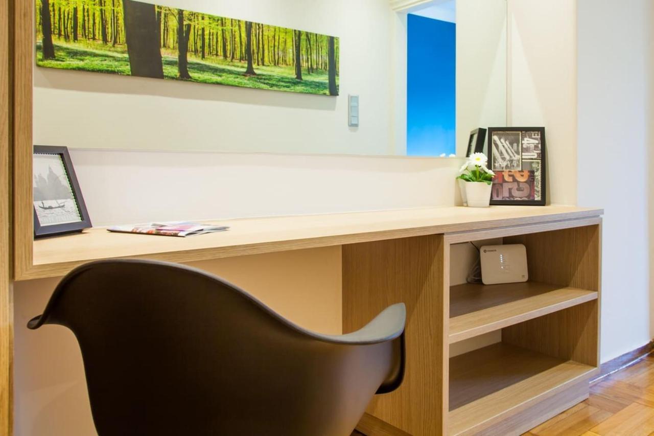 Toni's Brand-New Studio Next To Syntagma Square (Adults Only)